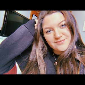 Meet your Posher, Angela